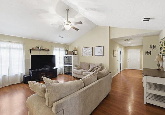 5th image of 3229 Creek Path Ln