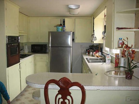 5th image of 103 Hudgins St