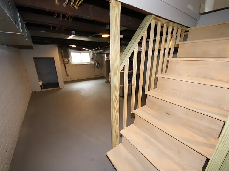 1419 Light St — Photo 25