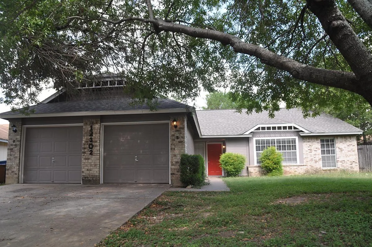 3 bed, 1269 sqft, $1,650 — Photo 1
