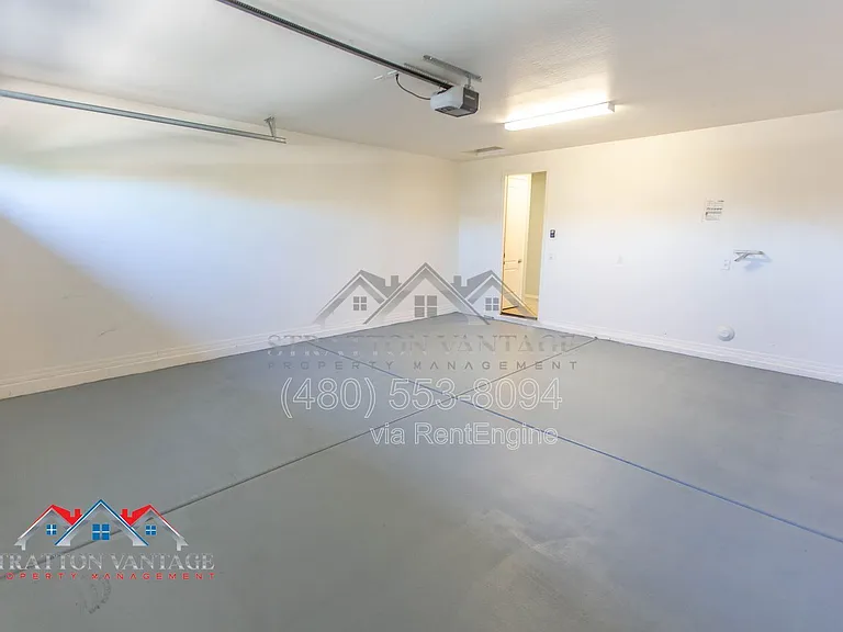 15244 W Moreland St — Photo 42