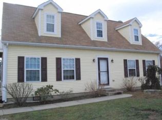 10 Rhode Island Ave, Narragansett, RI 02882
