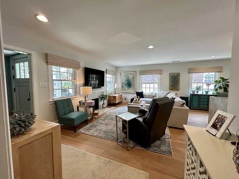 1226 S Helberta Ave — Photo 9