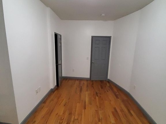 5th image of 617 Bramhall Ave #11Y