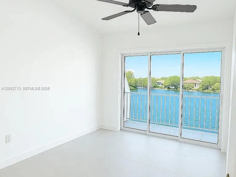 14293 Kendale Lakes Cir #14293 — Photo 27