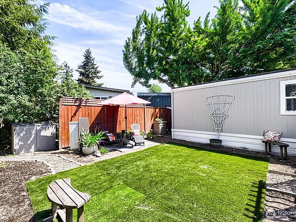 3rd image of 7301 NE 175th Street #117