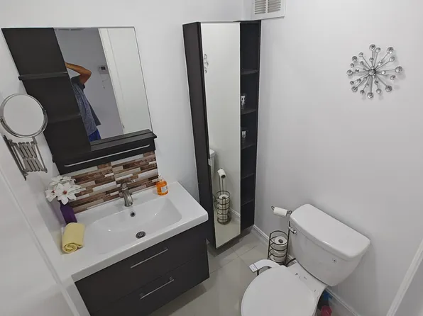 2750 NE 183rd St, Aventura, FL