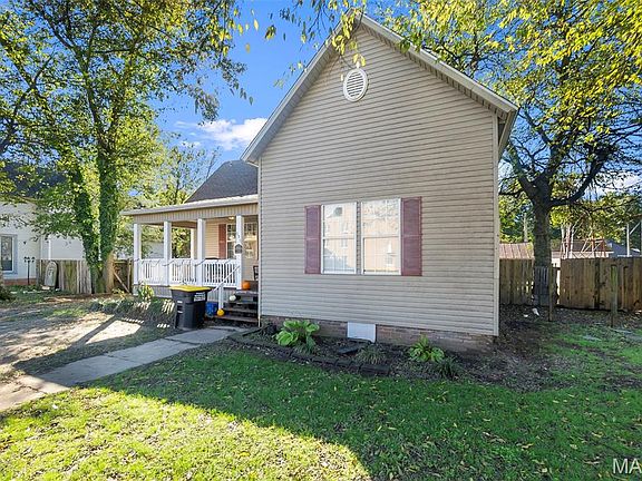 3rd image of 305 Saint Francis St