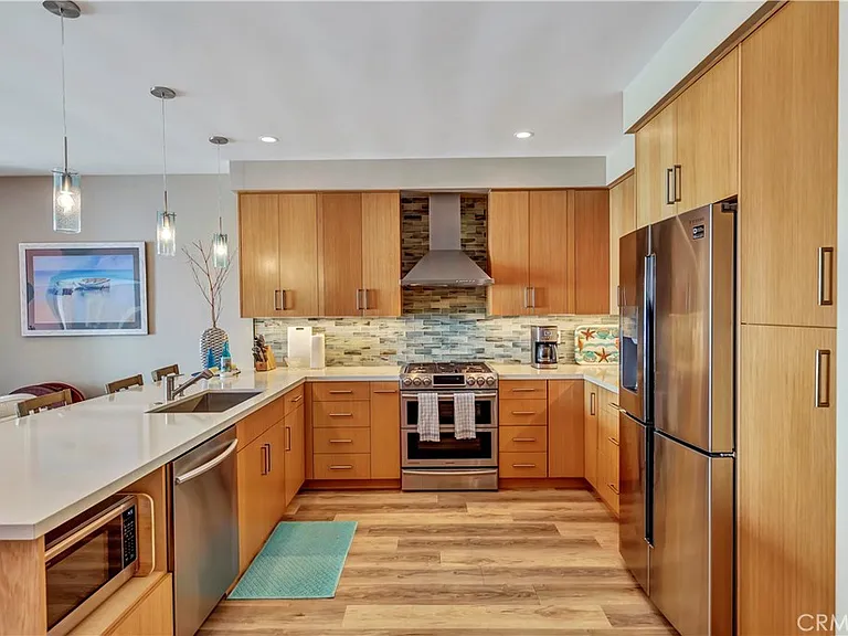 714 Cliff Dr — Photo 7