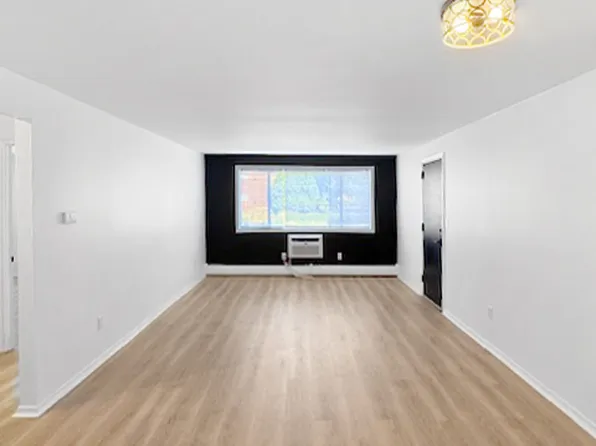 Woodbridge Heights Apartments