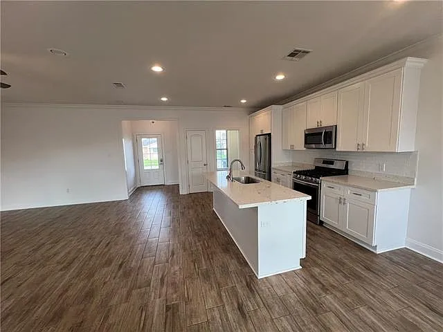 2708 Volpe Dr — Photo 4