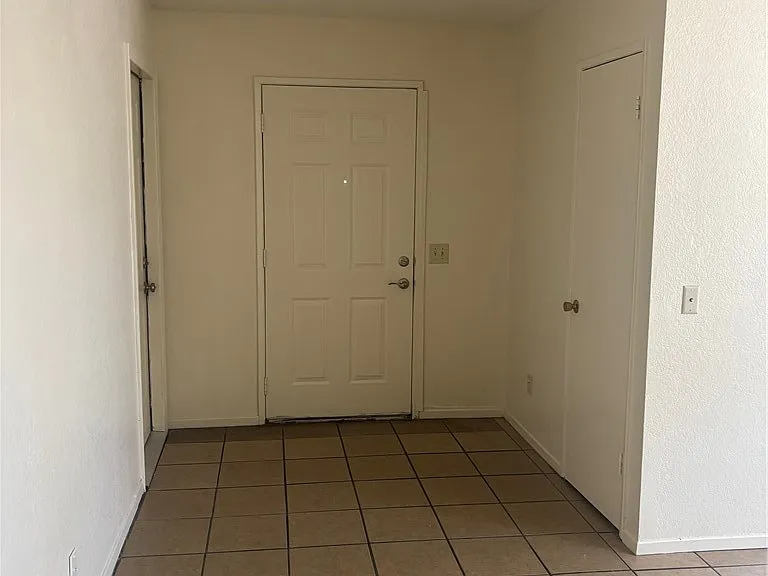 13685 Ocotillo Rd — Photo 2