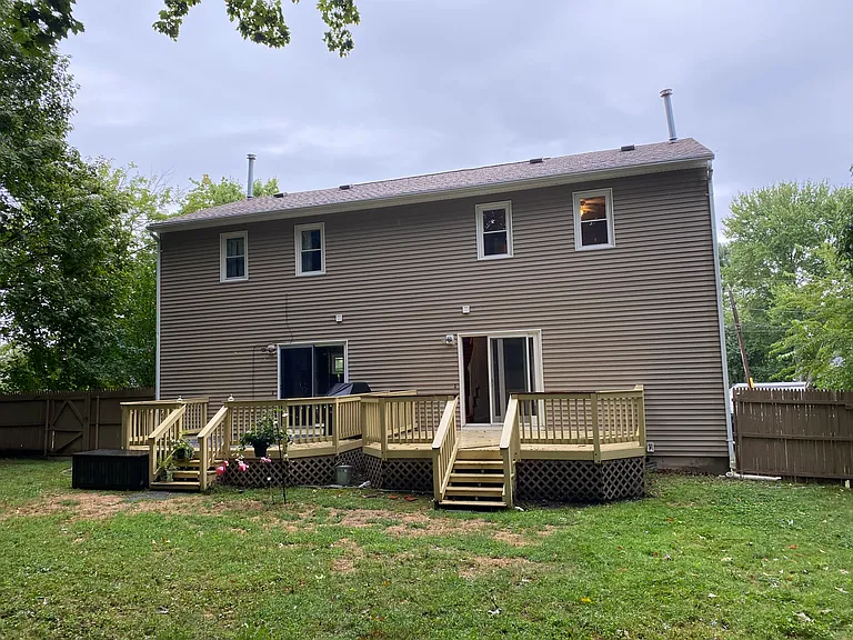 513 Tidewater Dr — Photo 2