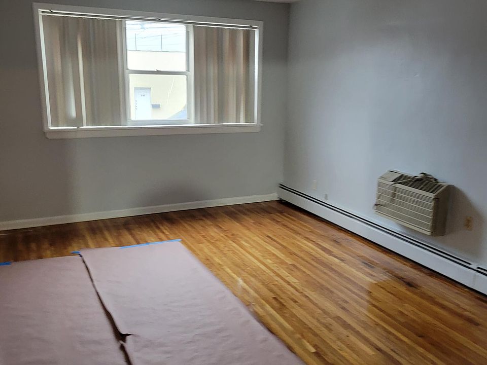 2nd image of 3906 Pratt Ave #2