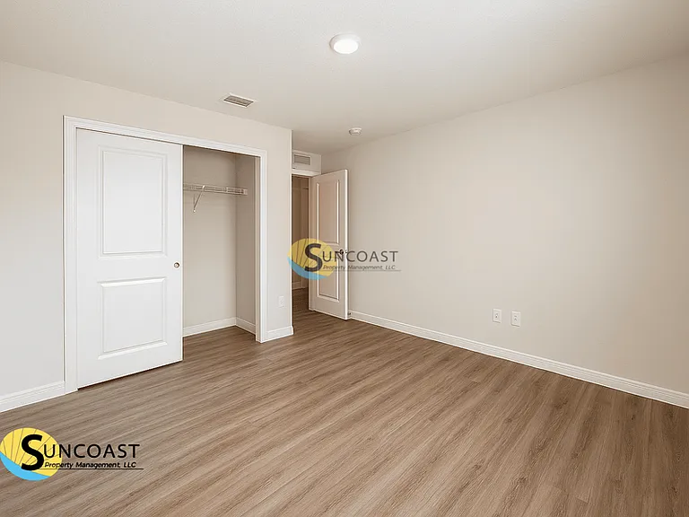 5557 Broadgate Ct — Photo 12