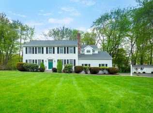 2 Blackthorne Cir, Hopkinton, MA 01748