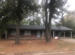 5255 Queen Eleanor Ln, Jackson, MS 39209