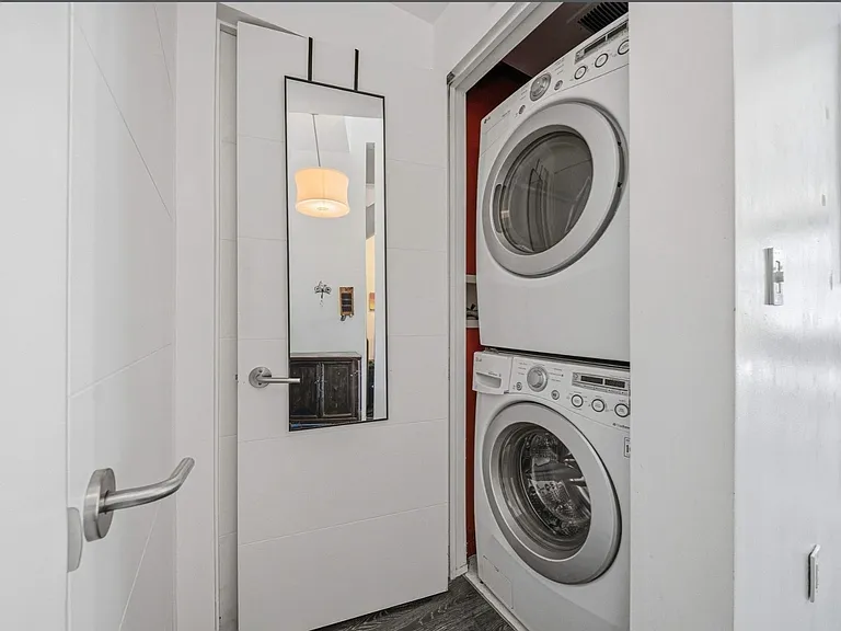 1200 Washington St #215 — Photo 9