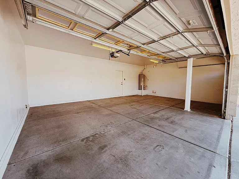 906 S 118th Ln — Photo 42