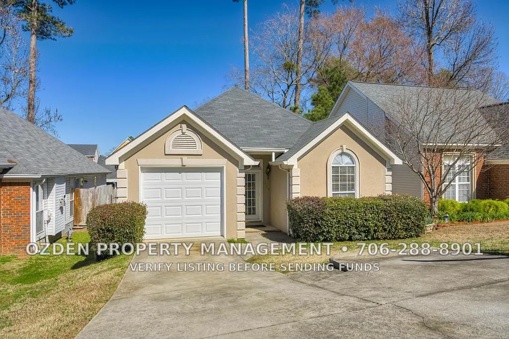 2525 Commons Trace Dr — Photo 1