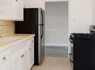 2075 E Broadway #107, Long Beach, CA 90803