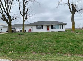 1465 Sebastopol Rd, Highland, IL 62249