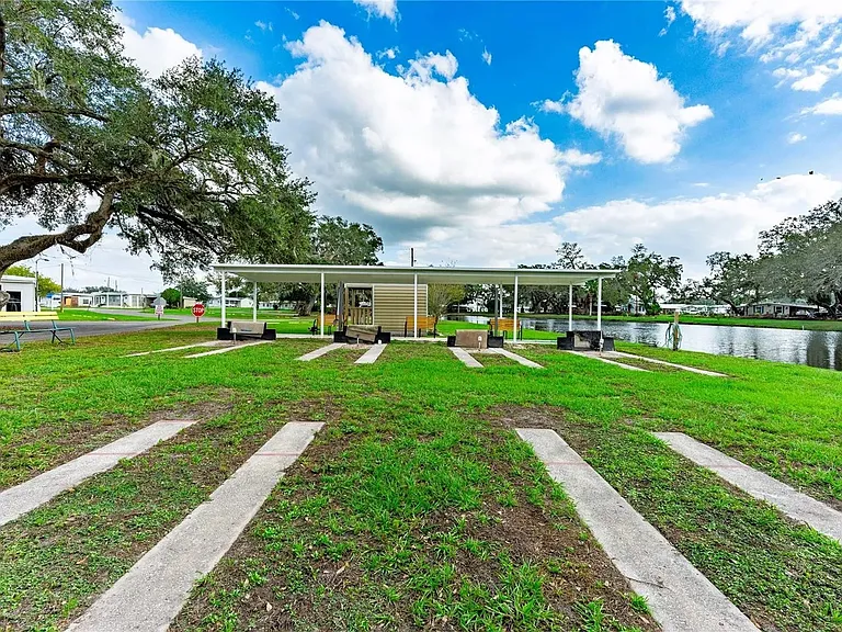 37105 Lois Ave — Photo 25