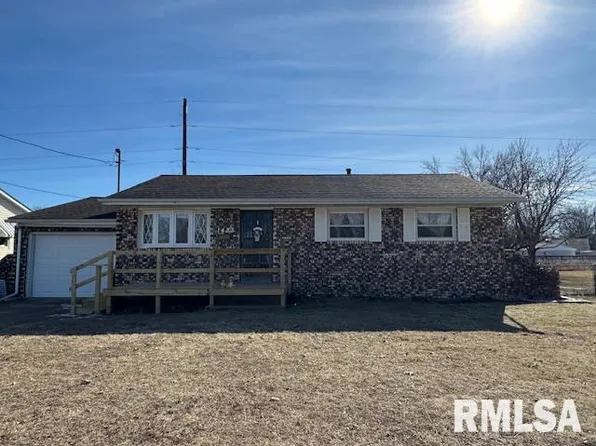 1433 Brion Pl, Camanche, IA 52730