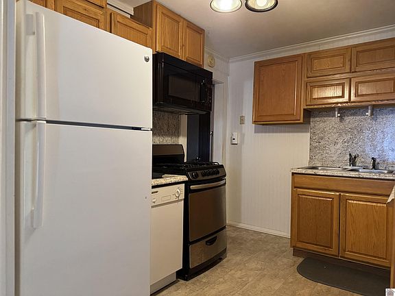 4th image of 408 N Eagle St