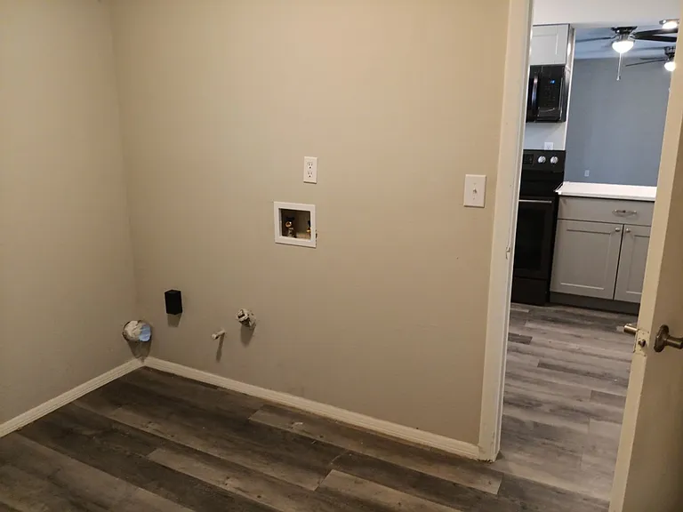 4001 Wellesley Dr NE — Photo 14