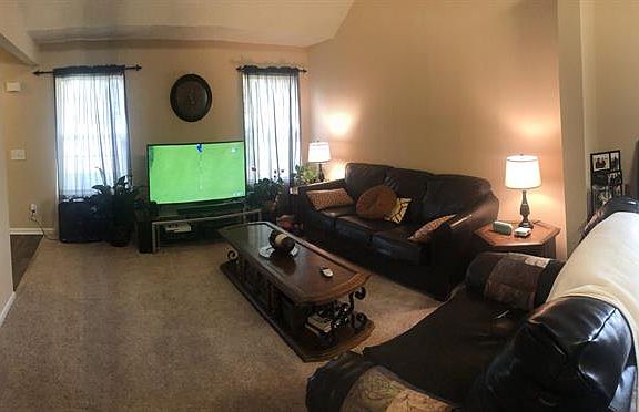 4th image of 106 Jonathan Cir
