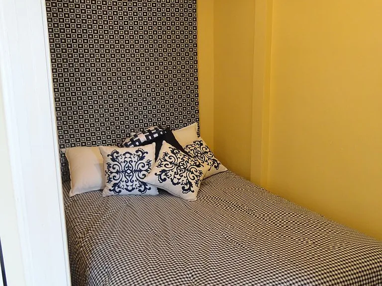 1204 W Granville Ave — Photo 30