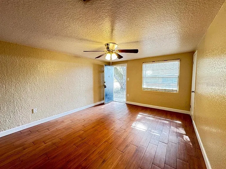 37221 Marlu Ln — Photo 5