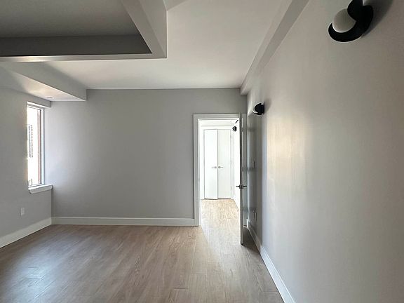 4th image of 292 Linden Blvd #6H
