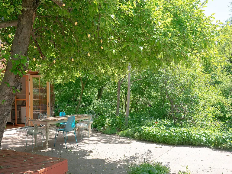 620 Highland Ave — Photo 9