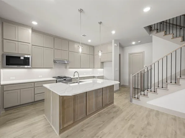 1832 Wittington, Farmers Branch, TX 75234