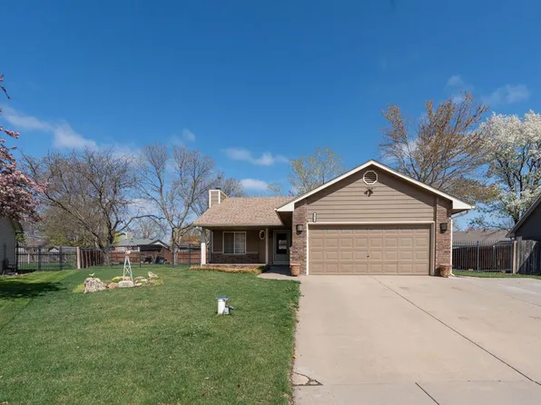 8410 W Aberdeen Cir, Wichita, KS 67212