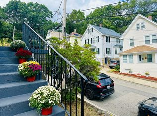 8 Lee Hill Rd FLOOR 1, Roslindale, MA 02131