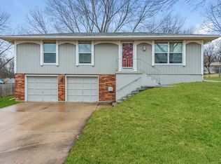 1109 NE 9th St, Blue Springs, MO 64014