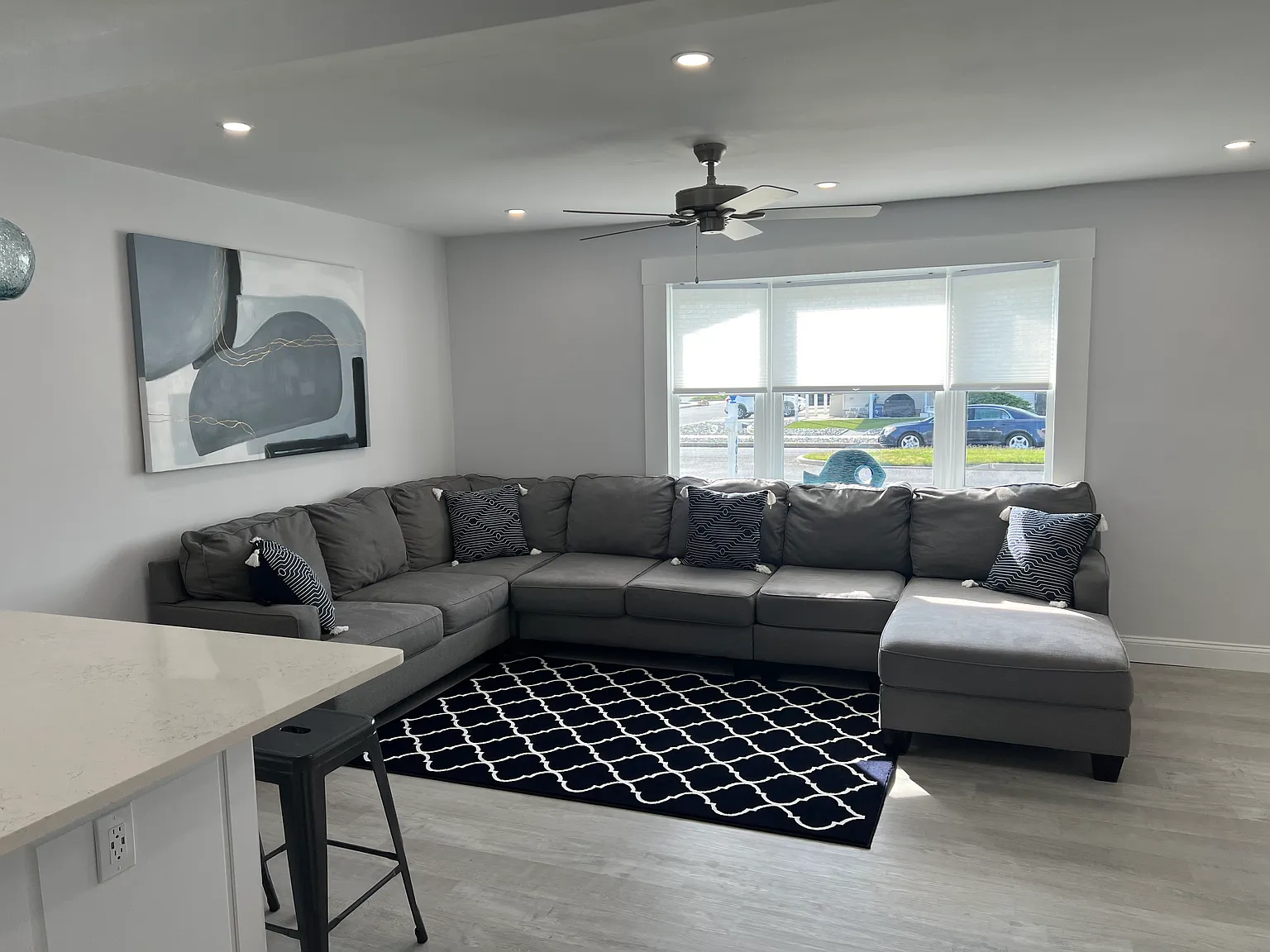 5 bed, 1542 sqft, $3,000 — Photo 2