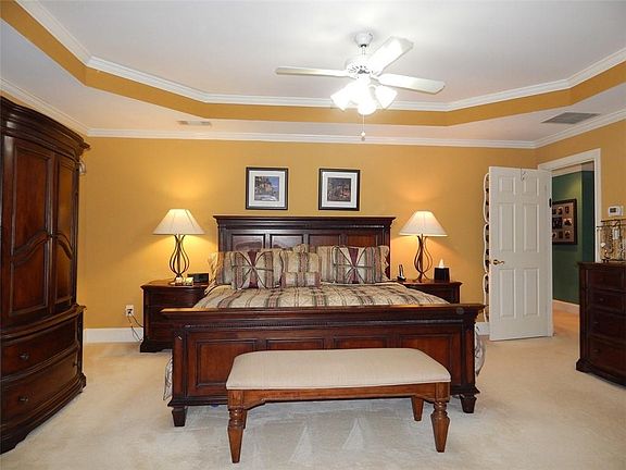 4th image of 4820 Haydens Walk Dr