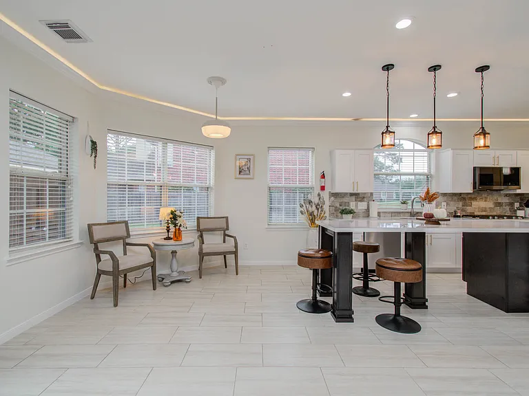15627 Twisting Springs Dr — Photo 11