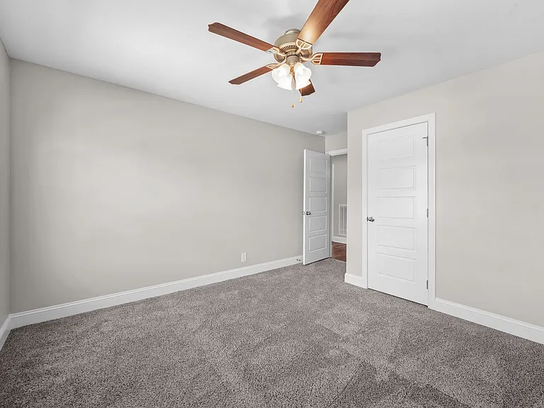 839 Lillian Grace Dr — Photo 23
