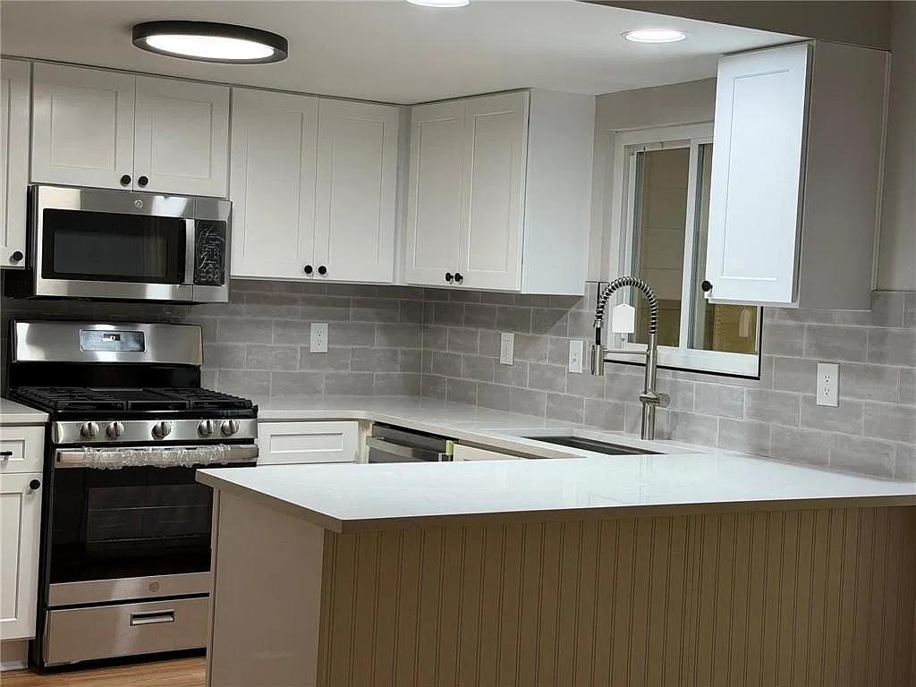 2 bed, 2.0 bath, 1250 sqft, $2,000 — Photo 3