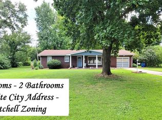 210 Springfield Dr, Granite City, IL 62040