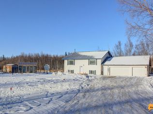 11169 E Larose Dr, Palmer, AK 99645