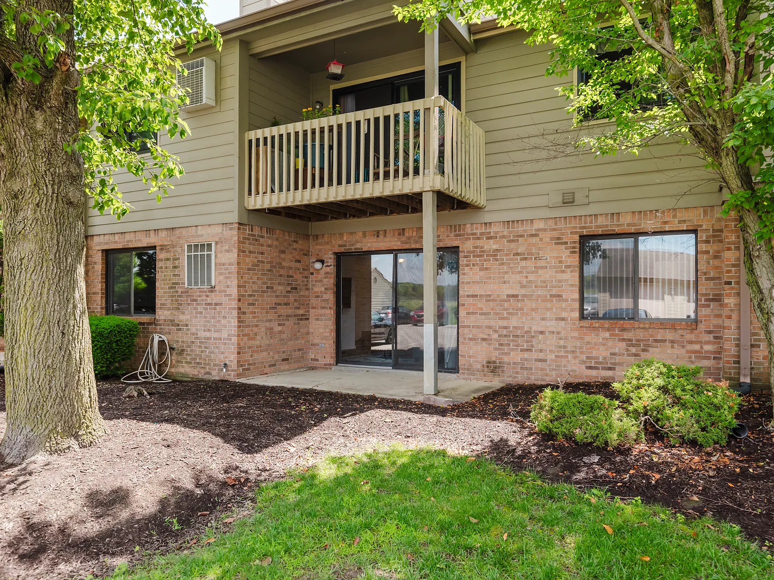 2 bed, 993 sqft, $2,000 — Photo 4