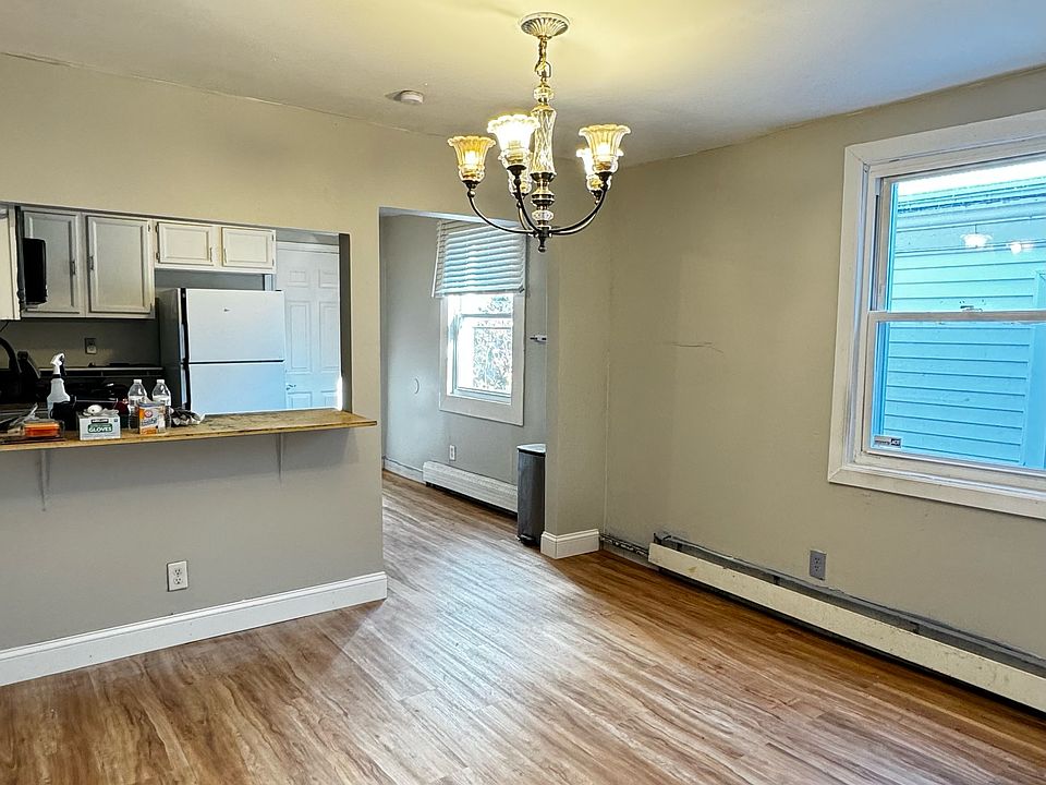 1st image of 1007 W 6th St APT B