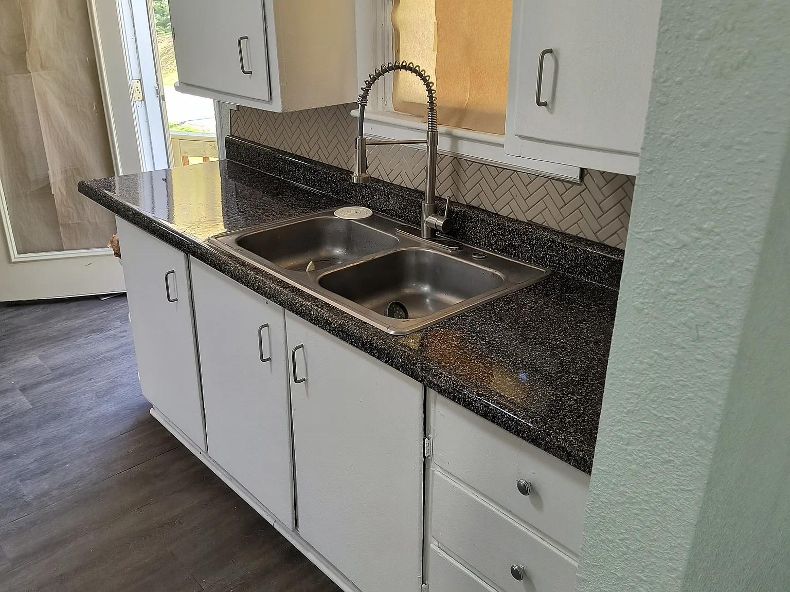4160 N Jackson Ave — Photo 3
