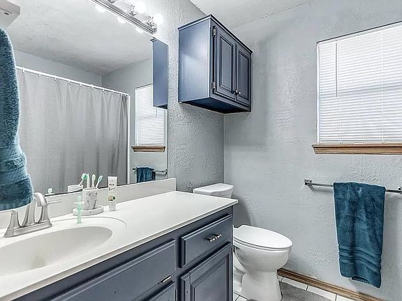 4th image of 8309 NW 10th Ter